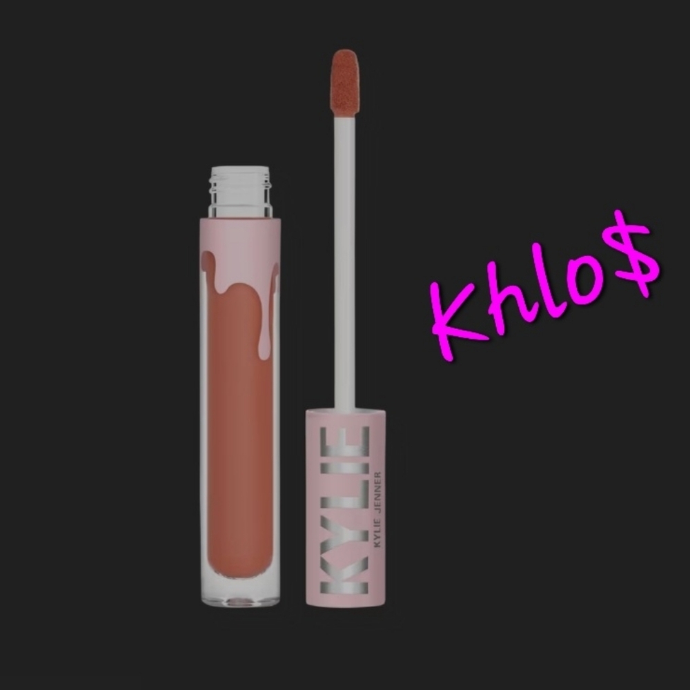 Kylie matte liquid lipstick 💄 #707 Khlo$